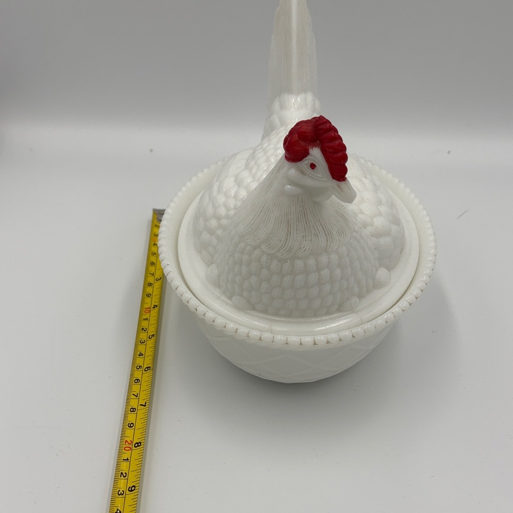 Vintage White Hen Covered Dish - Picture 7 of 10